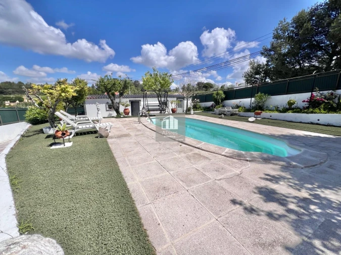 Moradia T5 para Venda em Caparica e Trafaria Foto 3