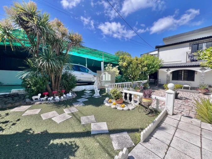 Moradia T5 para Venda em Caparica e Trafaria Foto 10