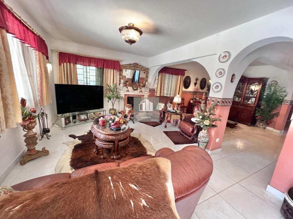 Moradia T5 para Venda em Caparica e Trafaria Foto 17