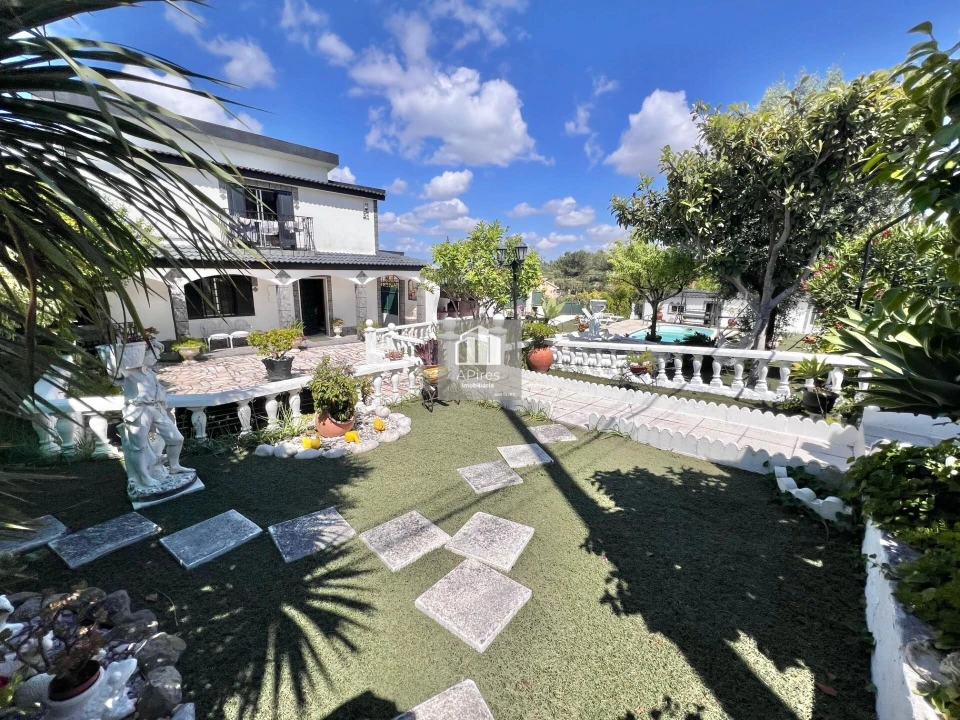 Moradia T5 para Venda em Caparica e Trafaria Foto 6