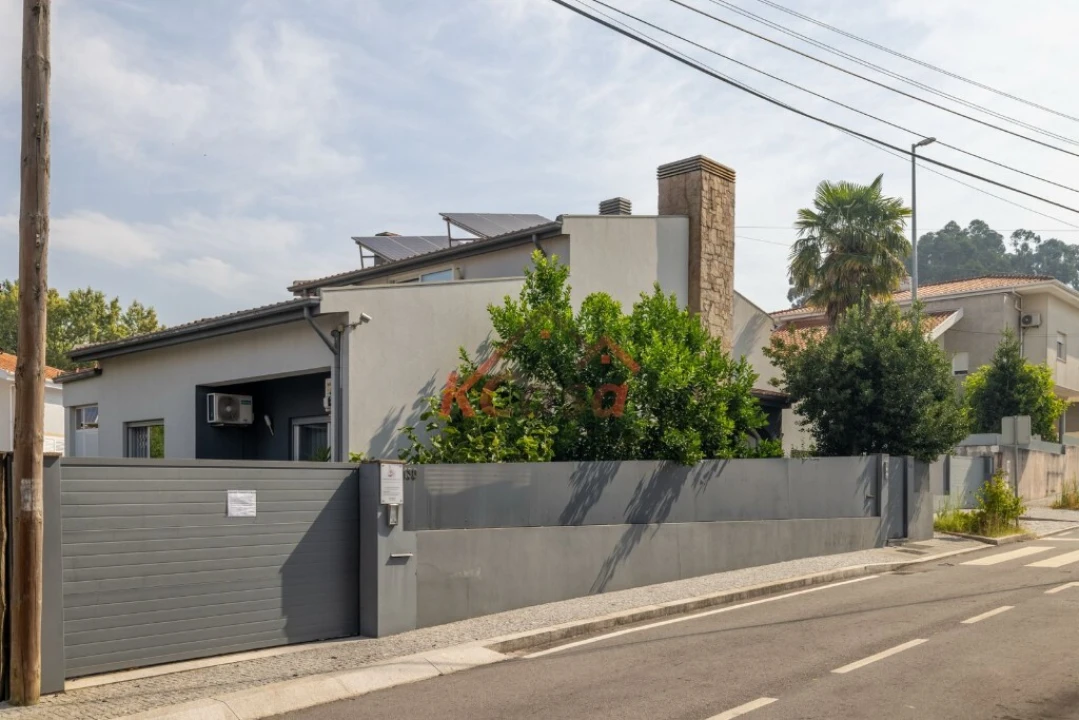 Moradia T4 para Venda em Gondomar (São Cosme), Valbom e Jovim Foto 4