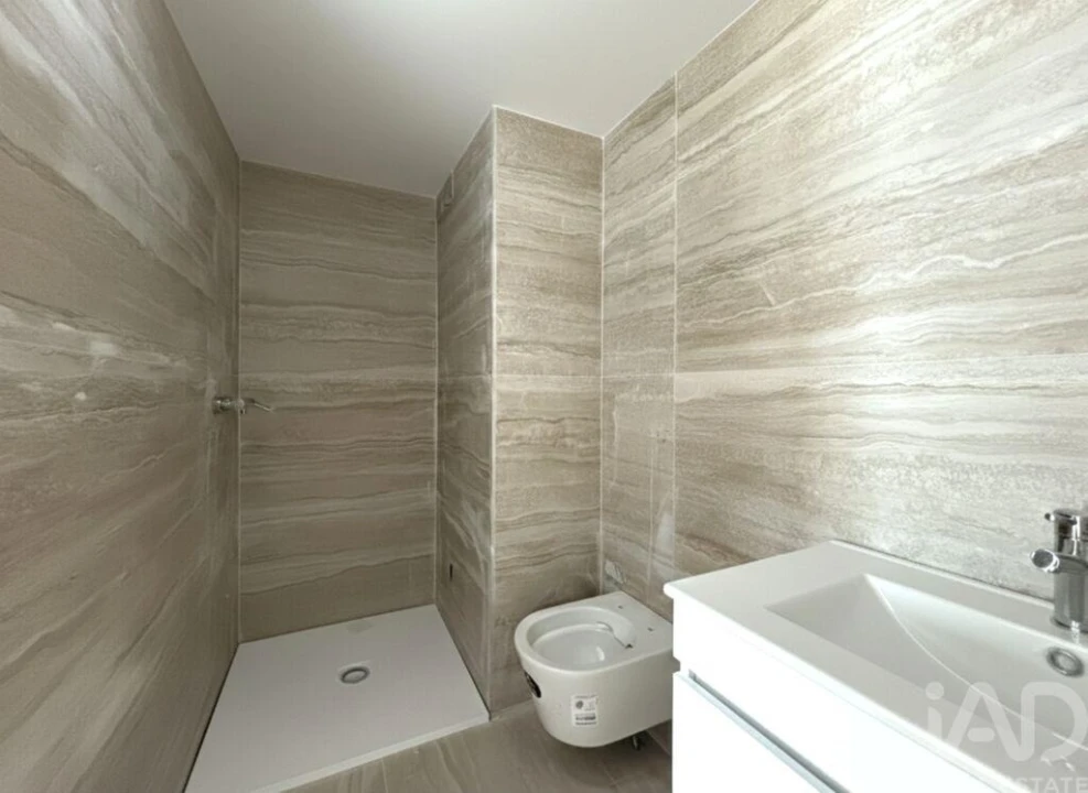 Apartamento T3 para Venda em Corroios Foto 8