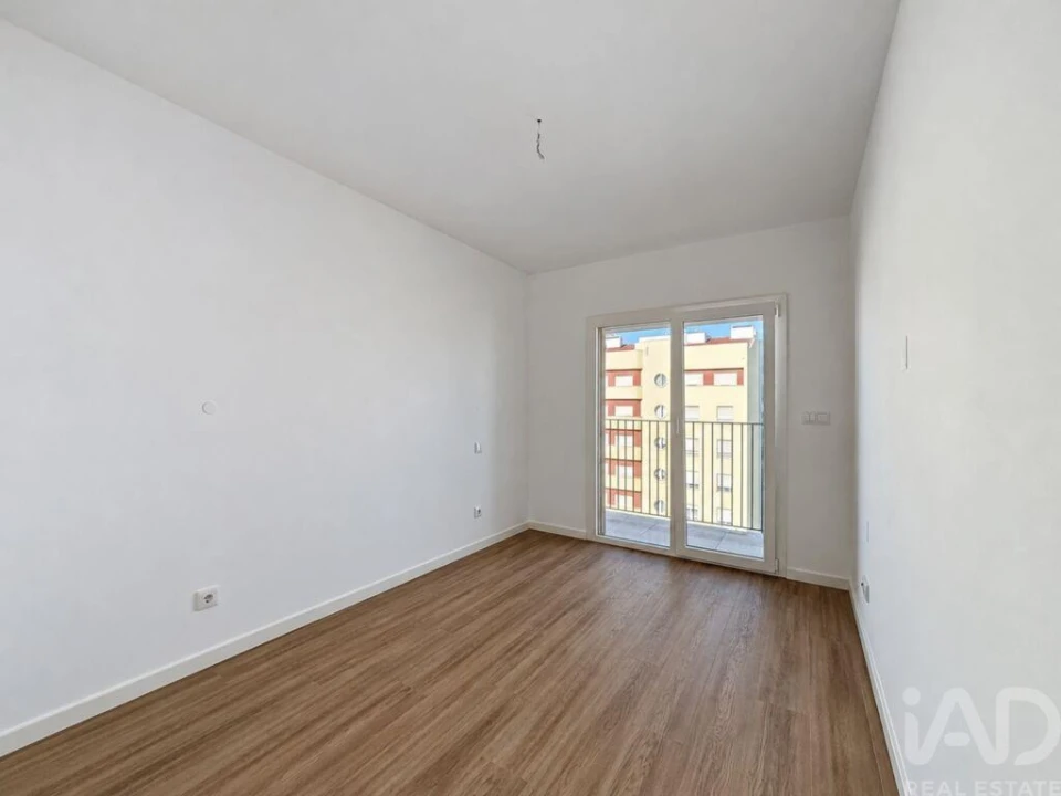 Apartamento T3 para Venda em Corroios Foto 20