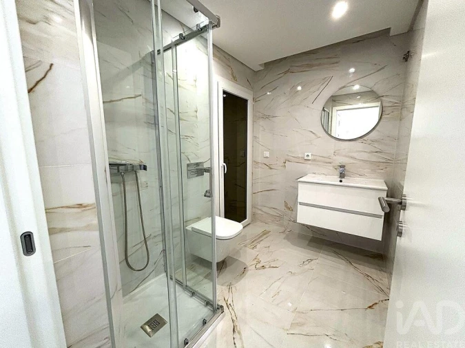 Apartamento T3 para Venda em Corroios Foto 23