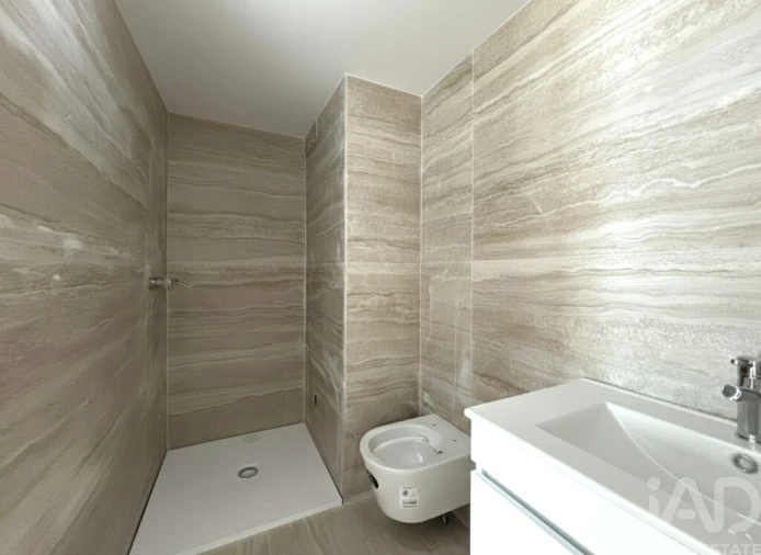 Apartamento T3 para Venda em Corroios Foto 8