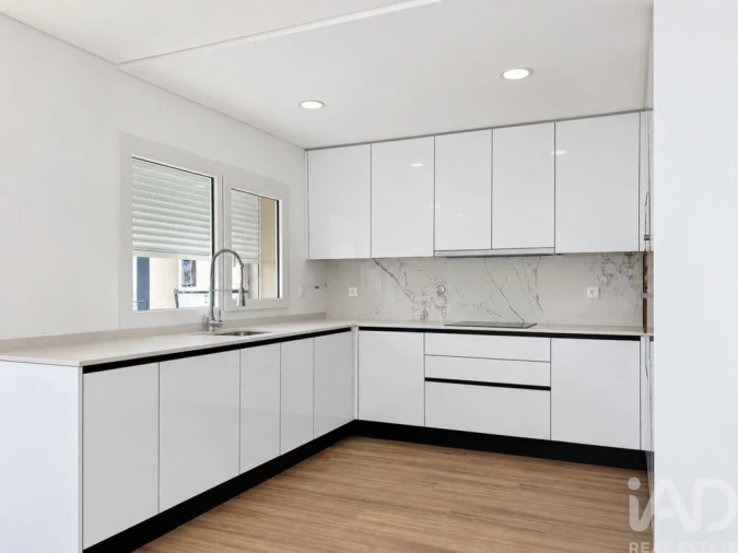 Apartamento T3 para Venda em Corroios Foto 4