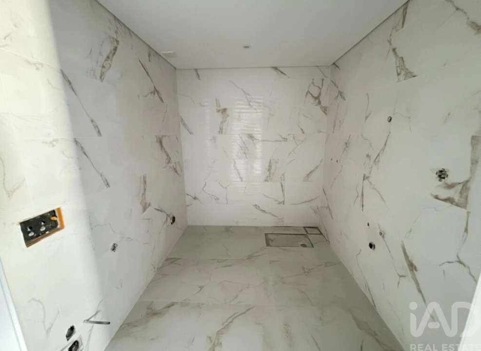 Apartamento T3 para Venda em Corroios Foto 12