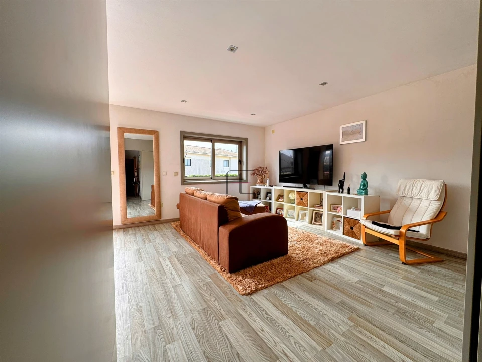 Moradia T4 para Venda em Vila Chã Foto 7