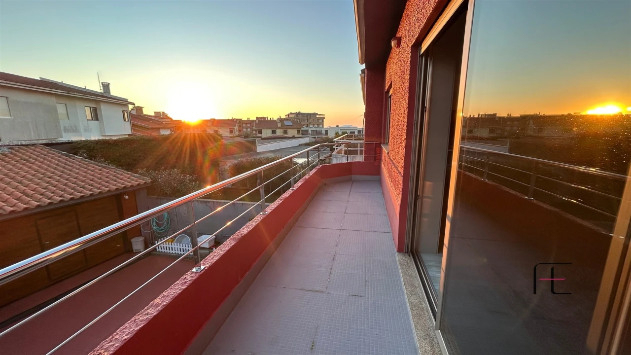 Moradia T4 para Venda em Vila Chã Foto 1