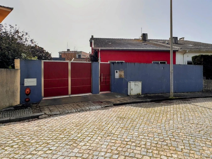 Moradia T4 para Venda em Vila Chã Foto 2