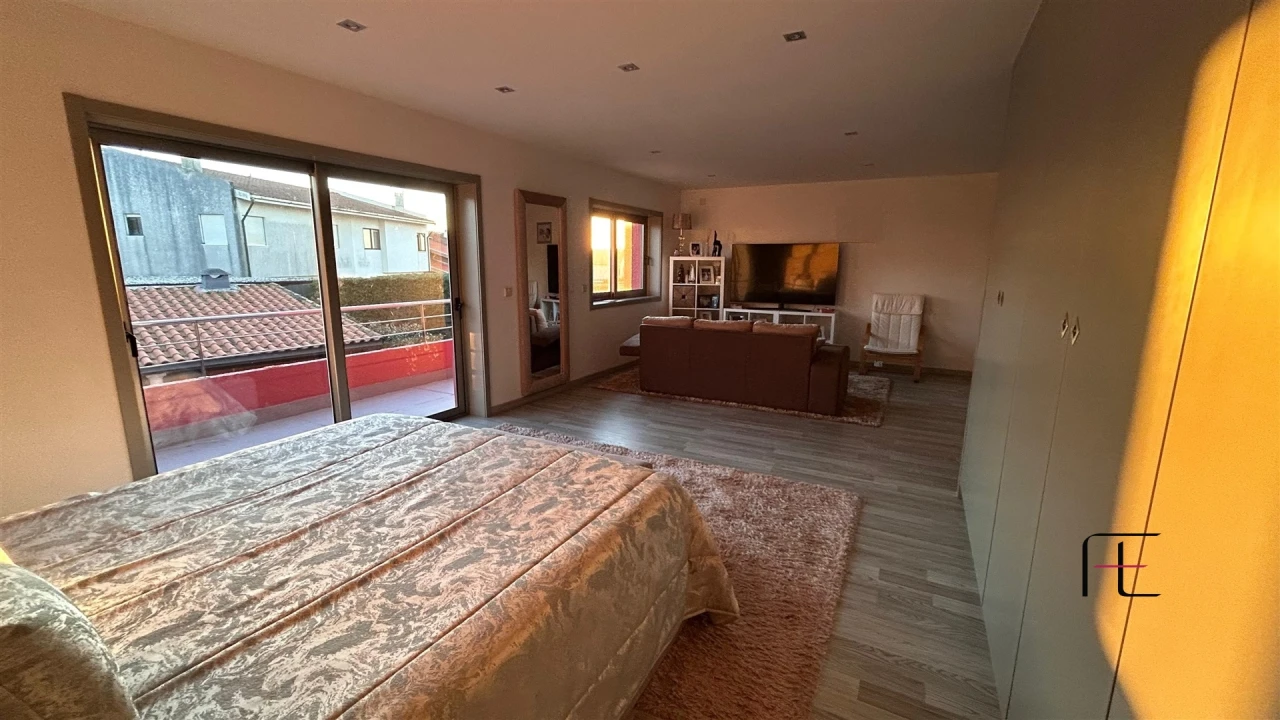 Moradia T4 para Venda em Vila Chã Foto 4