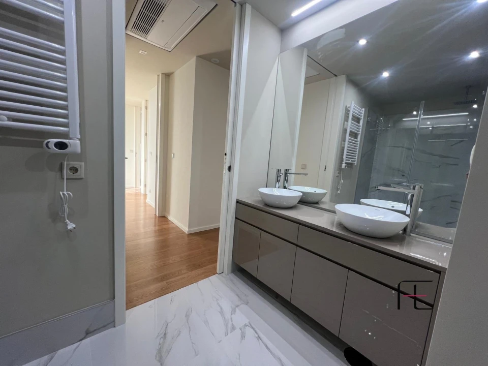 Apartamento T3 para Venda em Cidade da Maia Foto 13