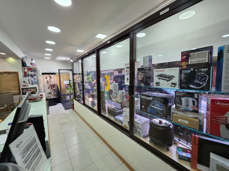 Loja para Arrendamento em Cedofeita, Santo Ildefonso, Sé, Miragaia, São Nicolau e Vitória Foto 2