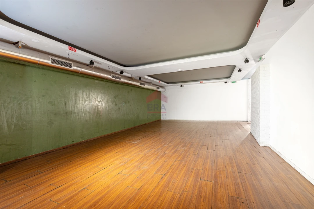 Loja para Venda em Monte Gordo Foto 4