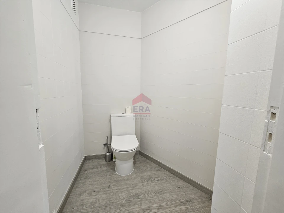 Loja para Venda em Faro (Sé e São Pedro) Foto 5