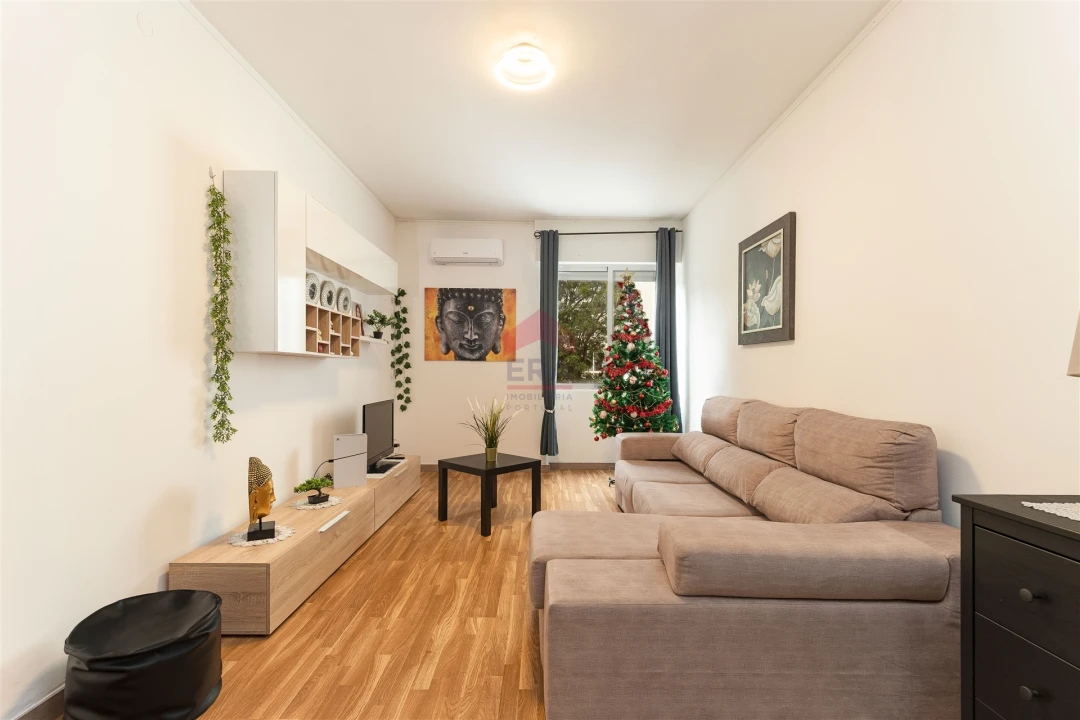 Apartamento T0 para Venda em Faro (Sé e São Pedro) Foto 5