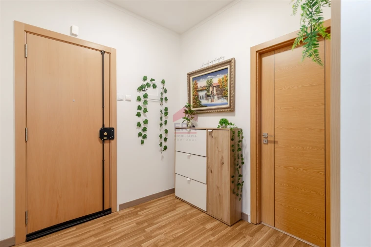 Apartamento T0 para Venda em Faro (Sé e São Pedro) Foto 2