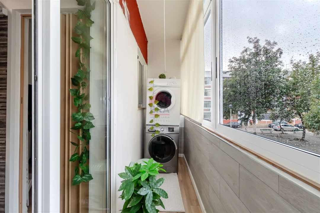 Apartamento T0 para Venda em Faro (Sé e São Pedro) Foto 7