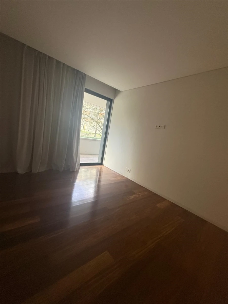 Apartamento T3 para Venda em Aldoar, Foz do Douro e Nevogilde Foto 27