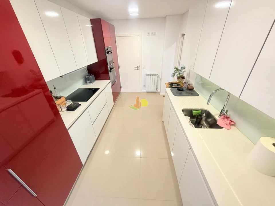 Apartamento T3 para Venda em Tavarede Foto 4