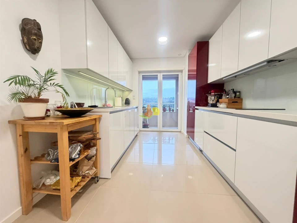 Apartamento T3 para Venda em Tavarede Foto 2