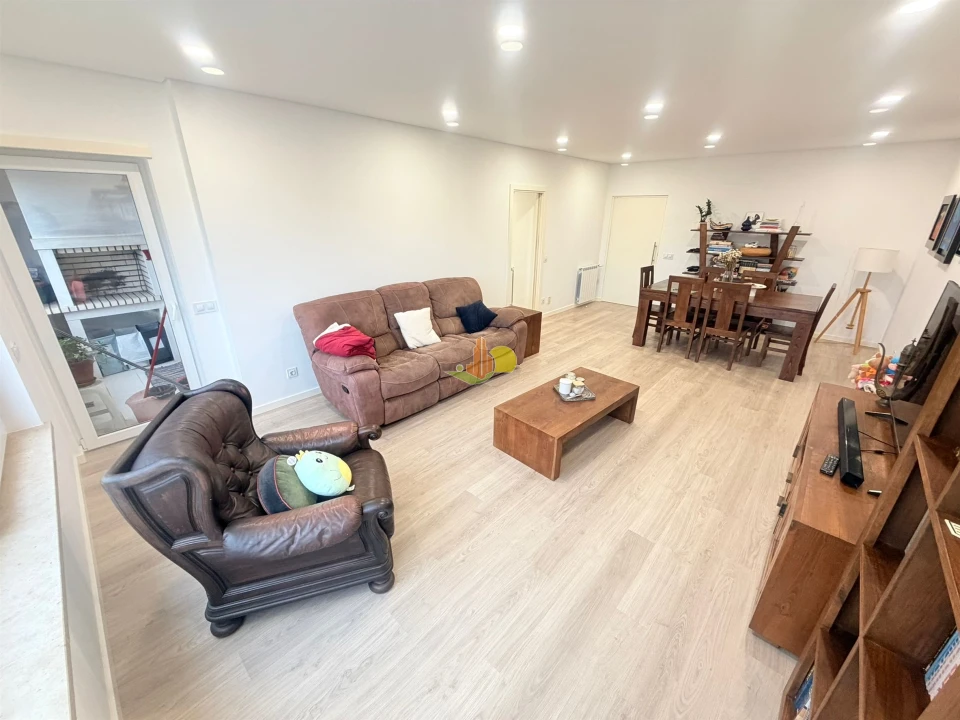 Apartamento T3 para Venda em Tavarede Foto 9