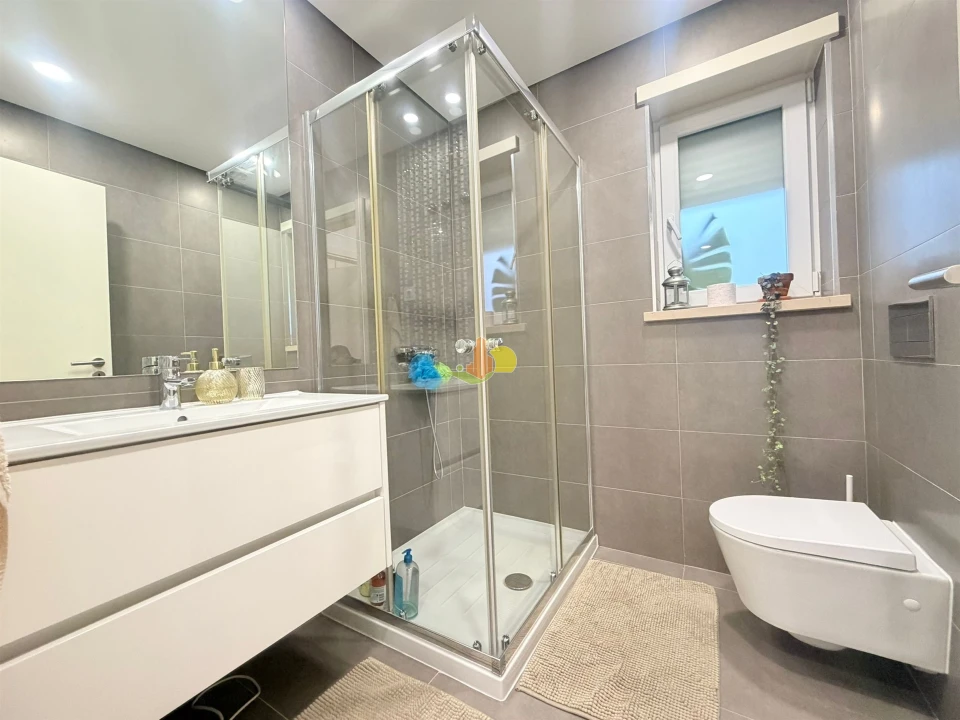 Apartamento T3 para Venda em Tavarede Foto 17