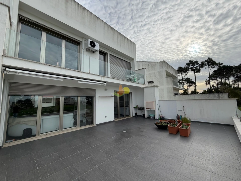 Moradia T4 para Venda em Tavarede Foto 2