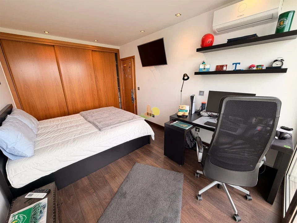 Moradia T4 para Venda em Tavarede Foto 24