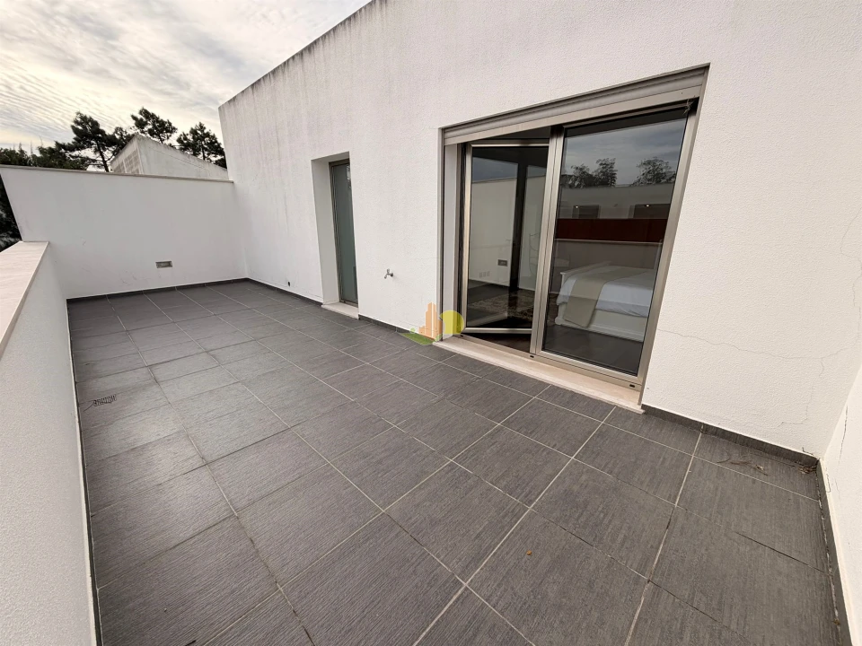 Moradia T4 para Venda em Tavarede Foto 41