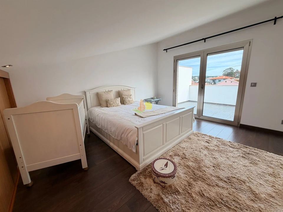 Moradia T4 para Venda em Tavarede Foto 39