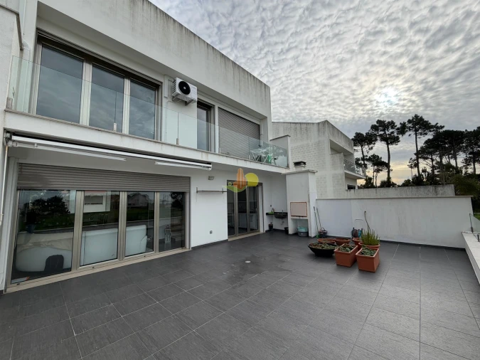 Moradia T4 para Venda em Tavarede Foto 2