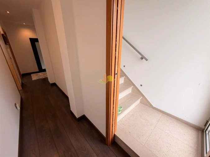 Moradia T4 para Venda em Tavarede Foto 33