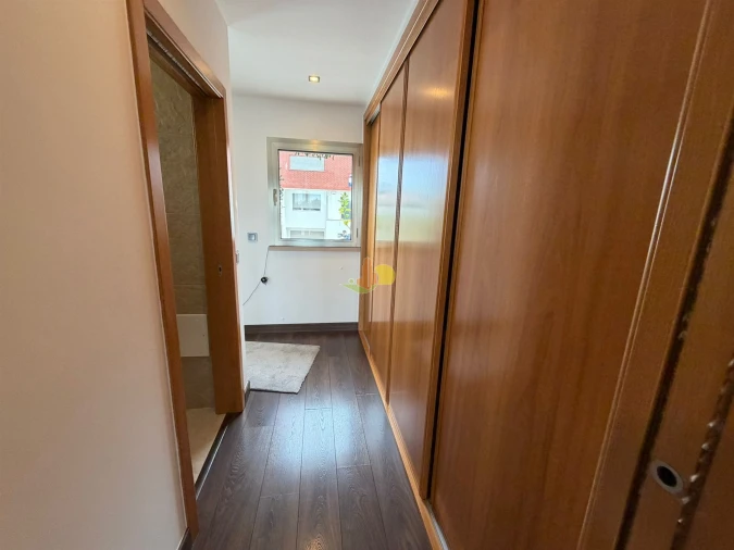 Moradia T4 para Venda em Tavarede Foto 10