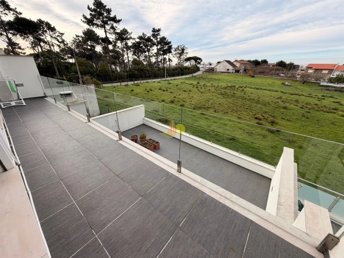 Moradia T4 para Venda em Tavarede Foto 32