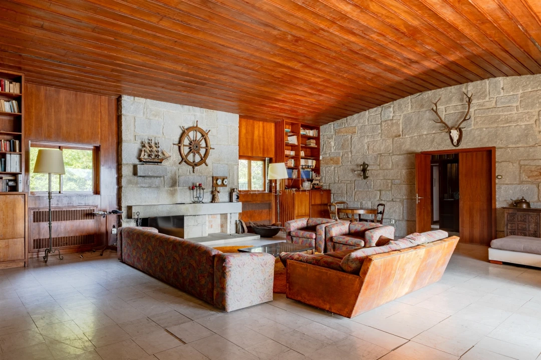 Moradia T5 para Venda em Foz do Sousa e Covelo Foto 17