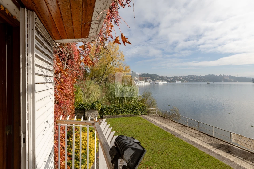 Moradia T5 para Venda em Foz do Sousa e Covelo Foto 5