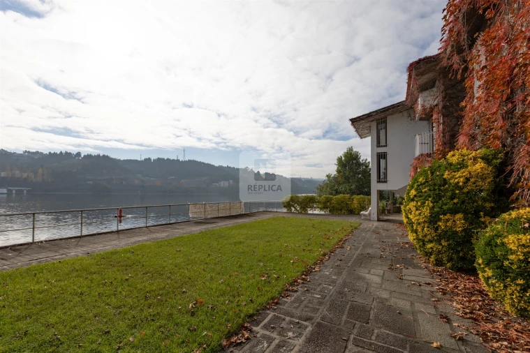 Moradia T5 para Venda em Foz do Sousa e Covelo Foto 2