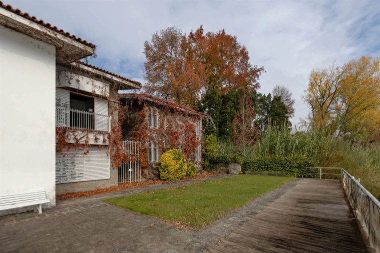 Moradia T5 para Venda em Foz do Sousa e Covelo Foto 3