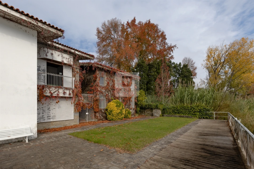 Moradia T5 para Venda em Foz do Sousa e Covelo Foto 3