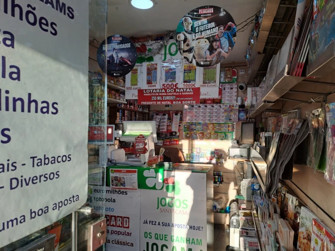 Loja para Trespasse em Oliveira, São Paio e São Sebastião Foto 3