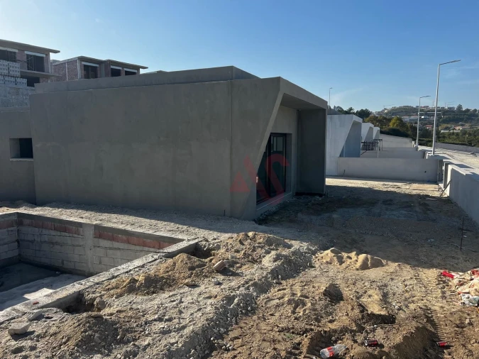 Moradia T3 para Venda em Silvares, Pias, Nogueira e Alvarenga Foto 12