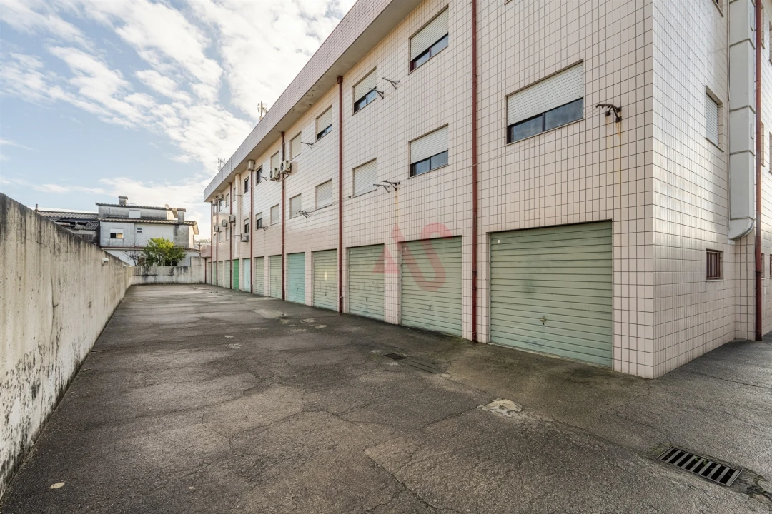 Apartamento T2 para Venda em Creixomil Foto 19