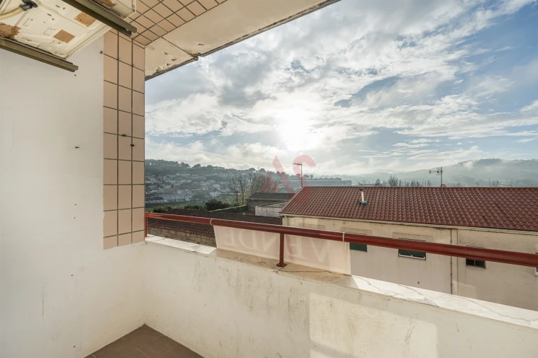 Apartamento T2 para Venda em Creixomil Foto 6