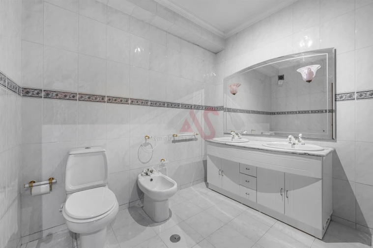 Apartamento T2 para Venda em Creixomil Foto 11