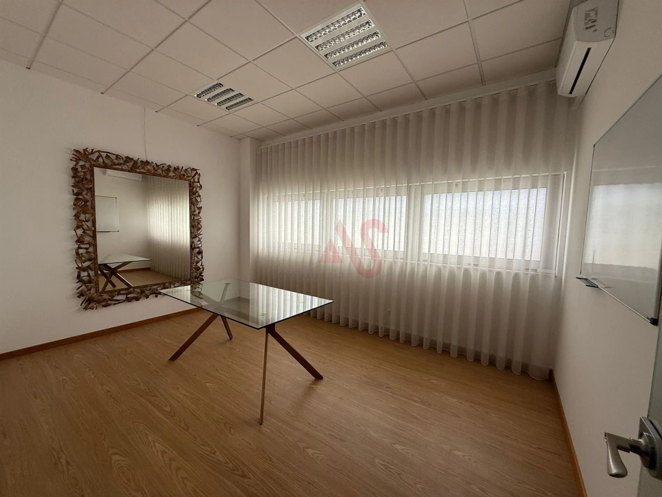 Escritório para Arrendamento em Ermesinde Foto 7