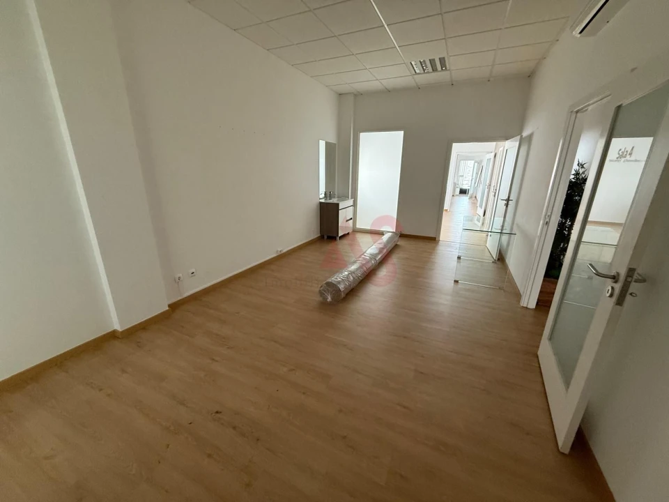 Escritório para Arrendamento em Ermesinde Foto 4