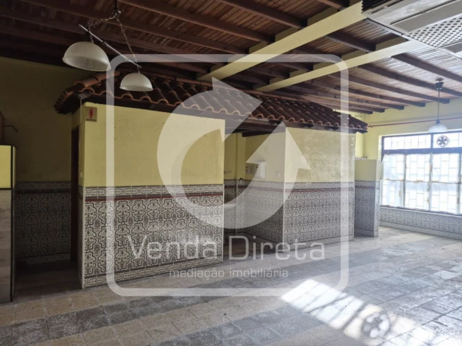 Loja para Venda em Gaio-Rosário e Sarilhos Pequenos Foto 11