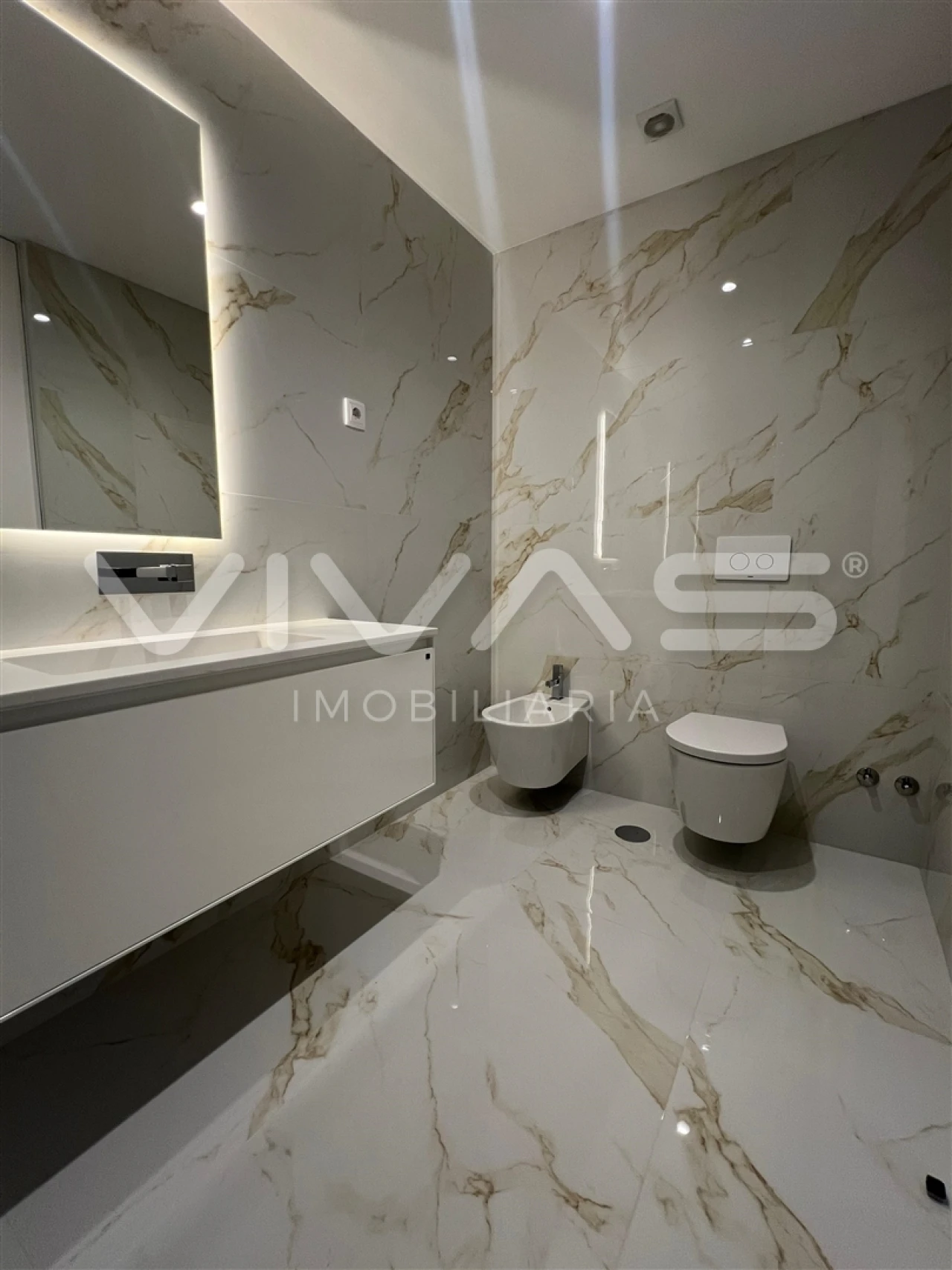 Apartamento T3 para Arrendamento em Vila Verde e Barbudo Foto 16