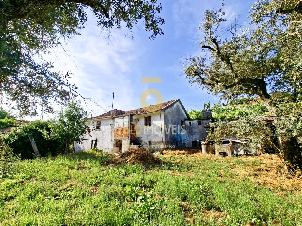 Moradia T3 para Venda em Real Foto 27